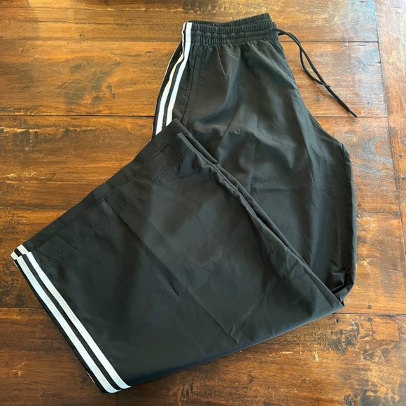 NWT ADIDAS AdiColor Firebird Black Oversized Track Pants L - Picture 7 of 10